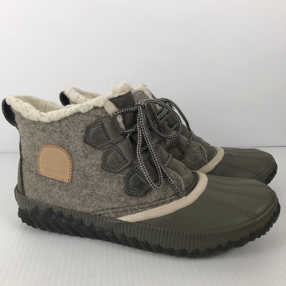 Sorel Out n About grey boot Size 10